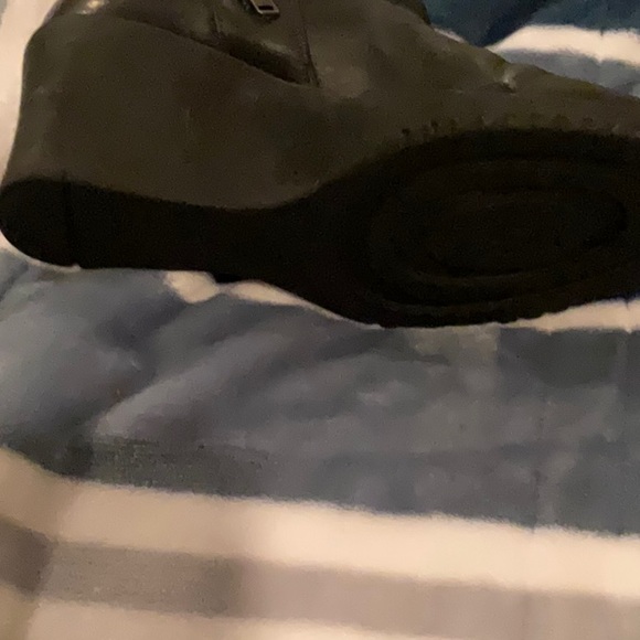 Ugg Australia black leather Leona quilted foldover wedge boots - Picture 4 of 4